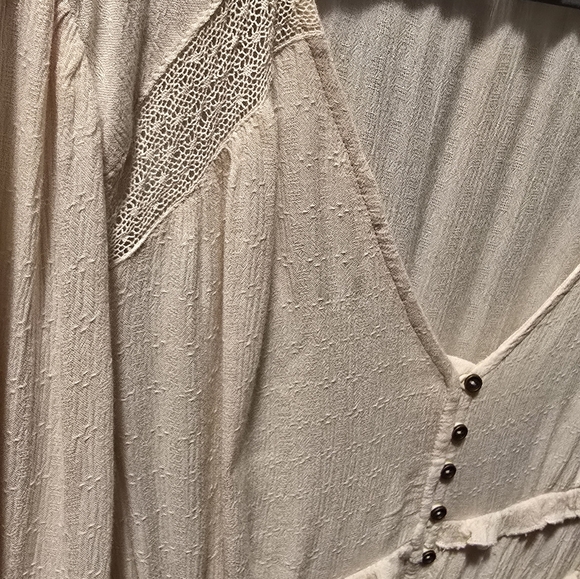 Buffalo David Bitton Cream Ruffle-Trim Long Sleeve V-Neck Top - Picture 5 of 6